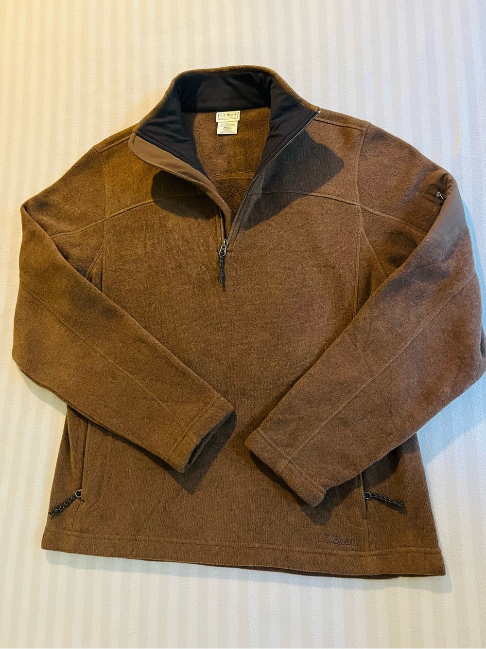 Men’s size L Brown out door thermo tech L.L Bean quarter zip pullover.
